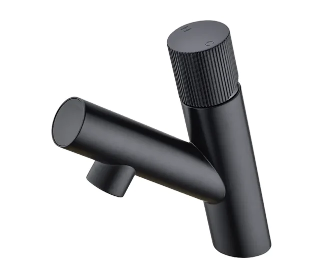 FAUCET WITH DIGITAL TEMPERATURE DISPLAY - BLACK